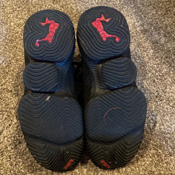 Lebron bred xvi red and black - Picture 7 of 7